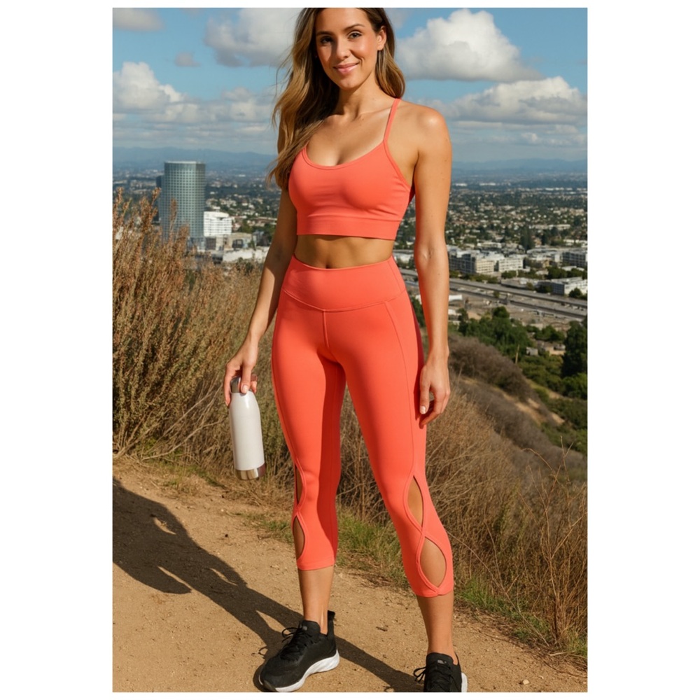 Free People Infinity Coral Cutout 3/4 High Rise Leggings Size M NWT
